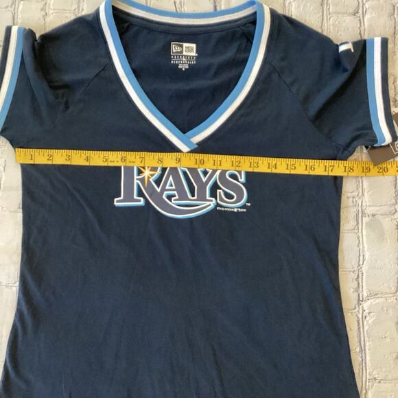 New Era T-Shirt Women’s Size Medium Color Navy Tampa Rays Graphic Tee - Picture 9 of 11